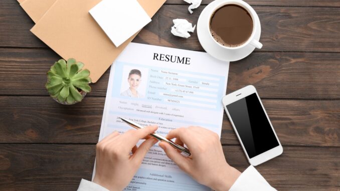 comment rédiger un cv court ?