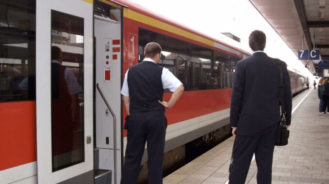  comment devenir conducteur de train étude, salaire, cv, lettre de motivation