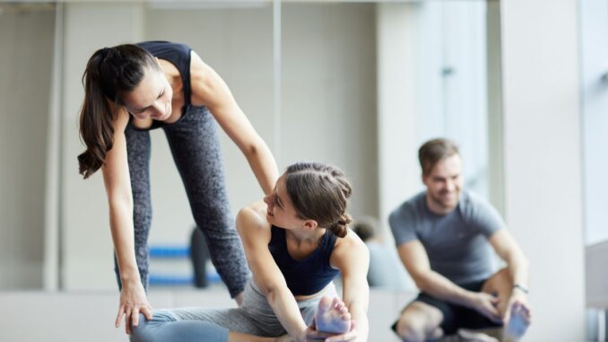 comment devenir prof de yoga étude, salaire, cv, lettre de motivation